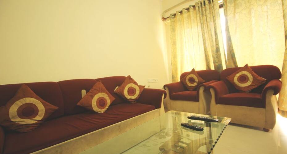 Om Serviced Apartments Bandra, Mumbai 4